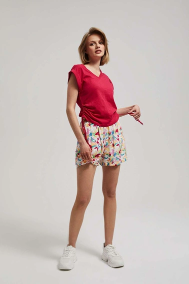 T-shirt z dekoltem w serek truskawkowy