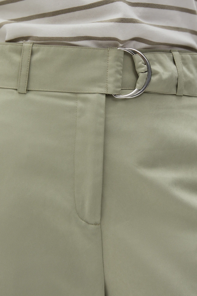 Gładkie spodnie oliwkowe