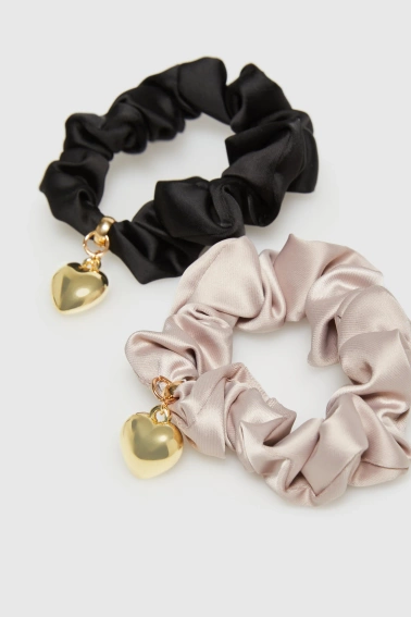 Zestaw dwóch gumek do włosów z zawieszką