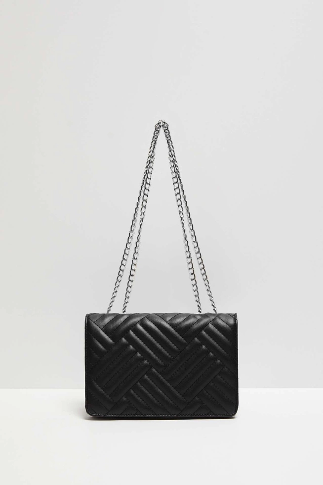 Pikowana torebka na łańcuszku czarna
