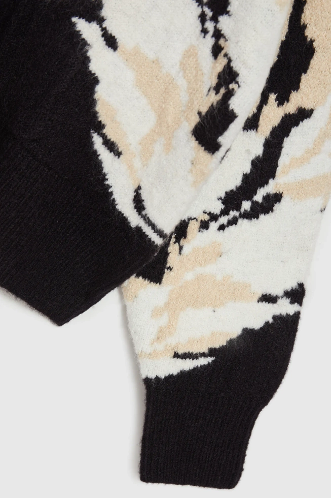 Wzorzysty sweter o luźnym fasonie czarny