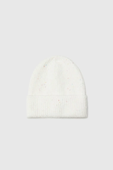 Ciepła czapka biała