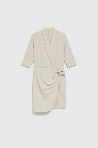 Elegancka sukienka beżowa