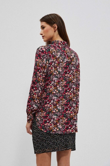 Koszula ze wzorem kwiatów i długimi rękawami czarna