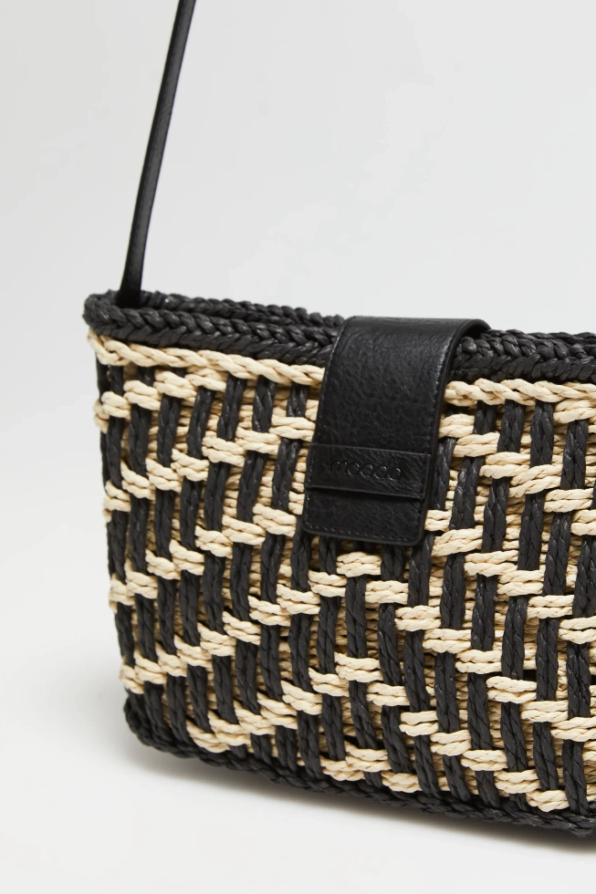 Słomkowa torebka czarna