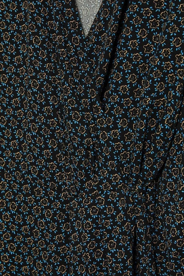 Sukienka midi wiązana w talii 