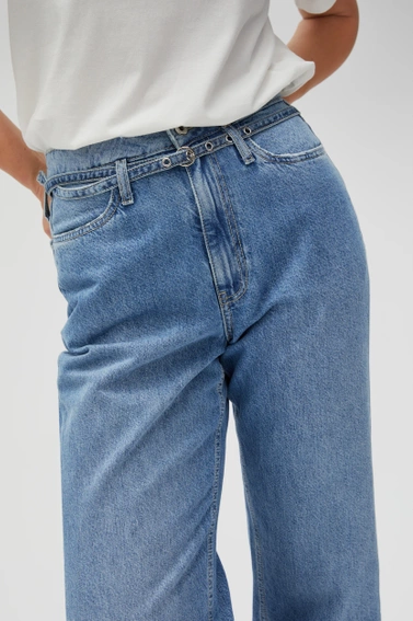 Szerokie jeansy z paskiem niebieskie