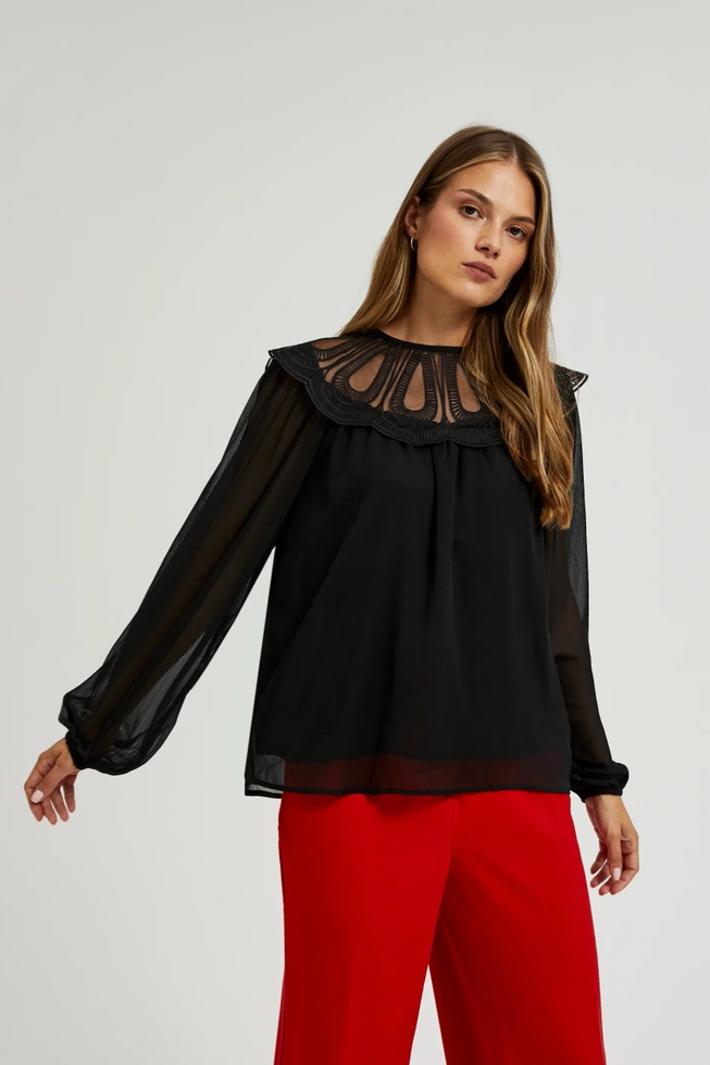 Koszula z ozdobnym dekoltem czarna