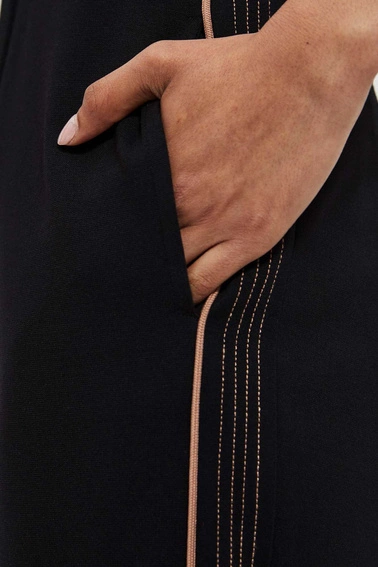 Spodnie z lampasami i wiązaniem w talii czarne