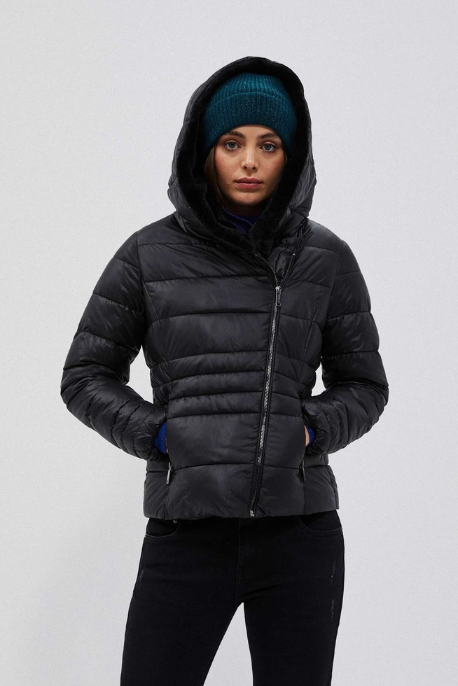 Krótka pikowana kurtka czarna