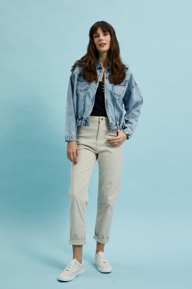 Jeansowa kurtka zapinana na zamek niebieska