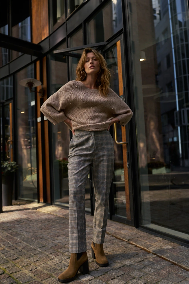 Spodnie w kratę szare