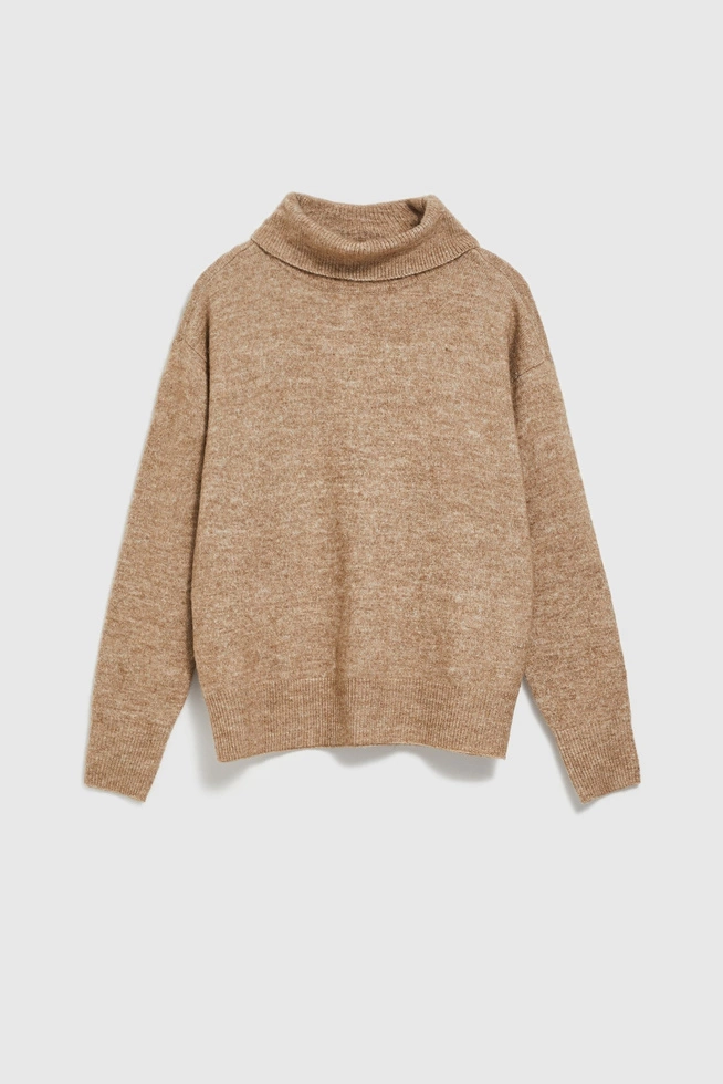 Sweter z golfem beżowy