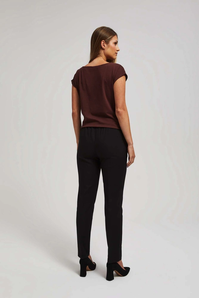 Spodnie z prostymi nogawkami i wiązaniem w pasie czarne