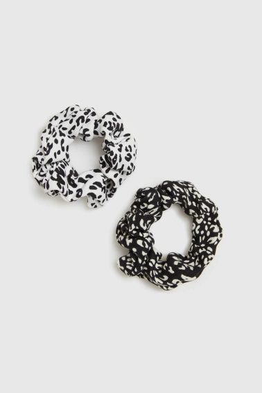 Zestaw dwóch gumek w panterkę
