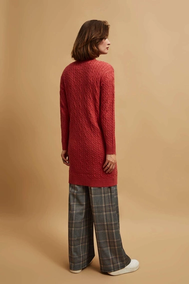 Długi kardigan malinowy