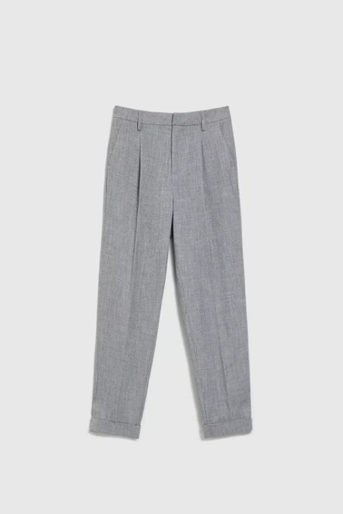 Garniturowe spodnie z podwiniętymi nogawkami w kant szare