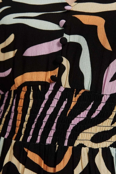 Wzorzysta sukienka maxi czarna