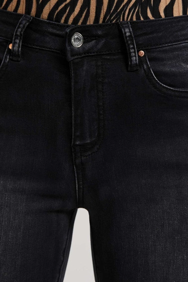 Jeansy skinny z postrzępionymi nogawkami grafitowe