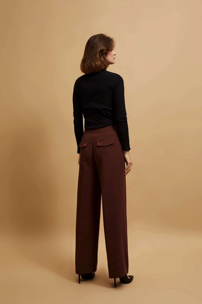 Spodnie w kant brązowe