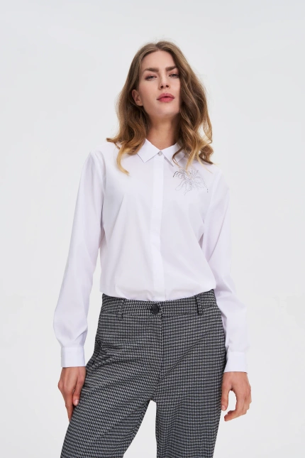 Koszula z kołnierzykiem biała