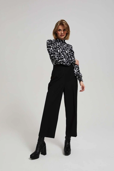 Gładkie spodnie z szerokimi nogawkami