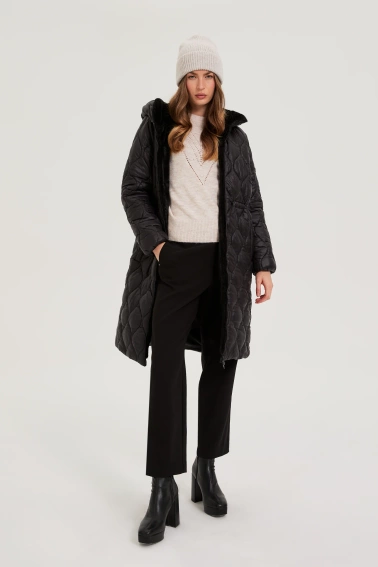 Kurtka z kapturem czarna