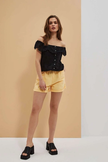 Szorty z podwiniętą nogawką 