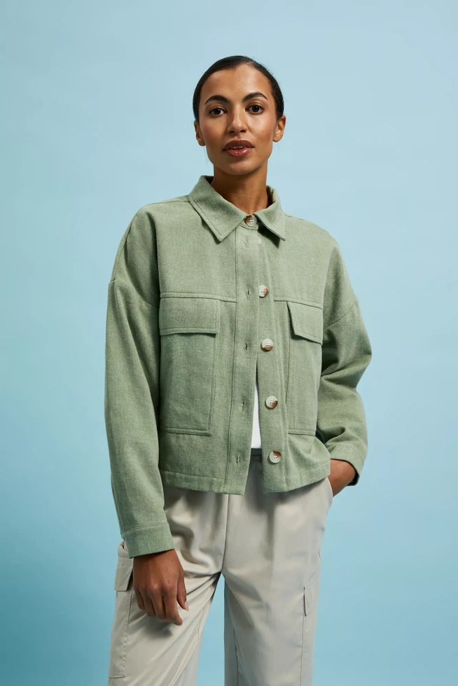 Kurtka z kieszeniami i kołnierzykiem oliwkowa