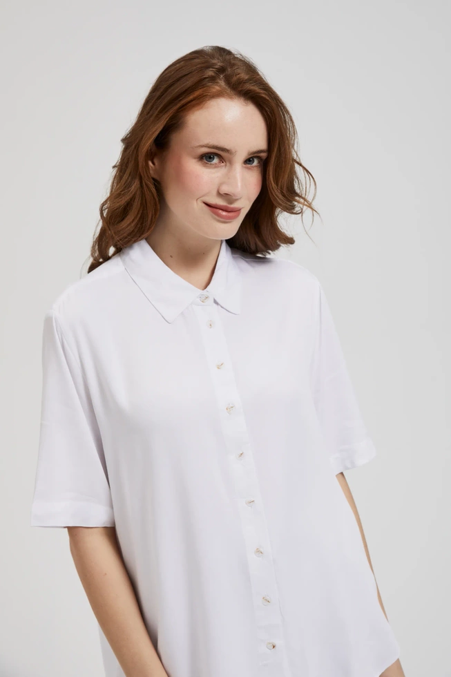 Biała wiskozowa koszula z kołnierzykiem