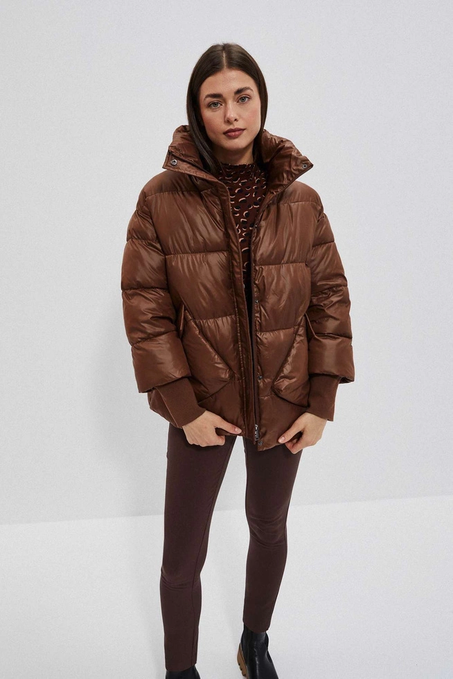 Pikowana kurtka z kołnierzem kasztanowa