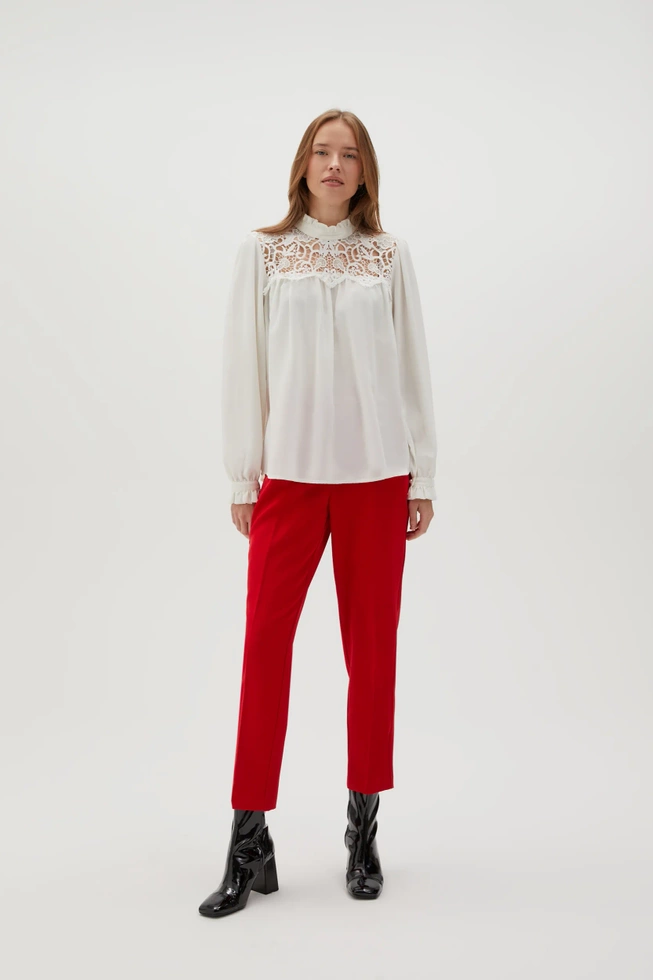 Koszula z koronką i bufiastymi rękawami biała
