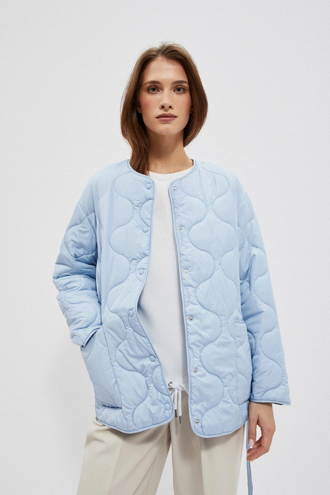 Pikowna kurtka z paskiem w talii błękitna