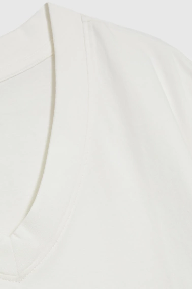 T-shirt z dekoltem w serek biały
