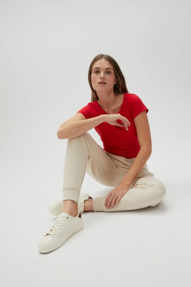 Spodnie dresowe beżowe damskie