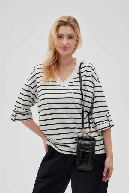 Mała torebka z długim paskiem czarna