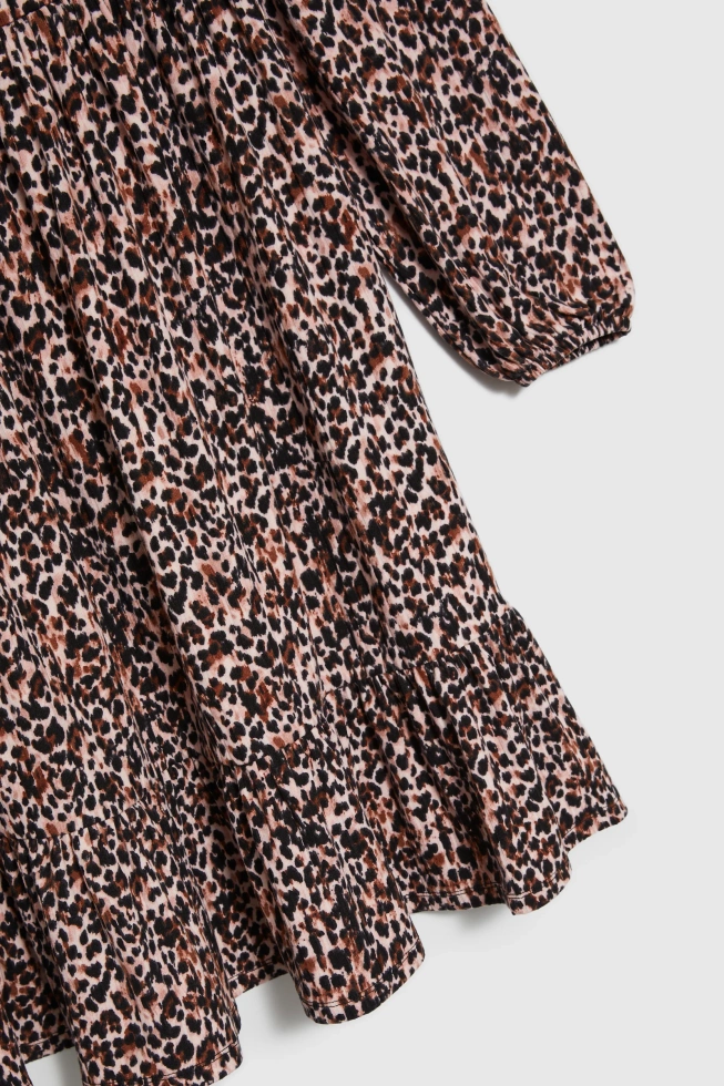 Sukienka w panterkę z falbaną czarna