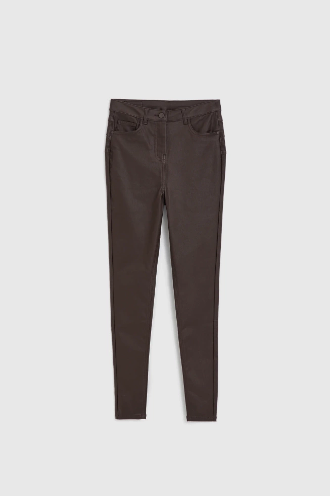 Woskowane spodnie brązowe