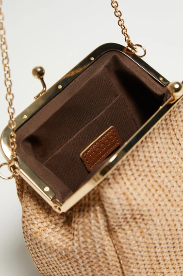 Elegancka torebka z łańcuszkiem beżowa