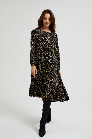 Sukienka z falbaną czarna