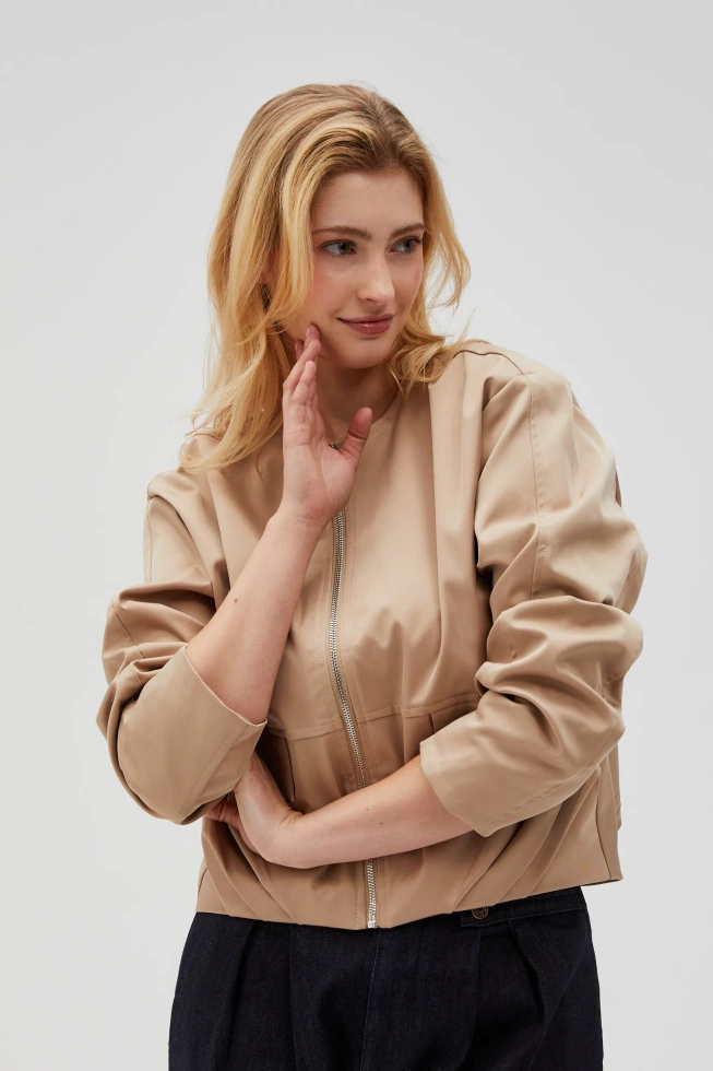 Krótka kurtka beżowa