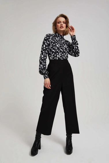 Gładkie spodnie z szerokimi nogawkami