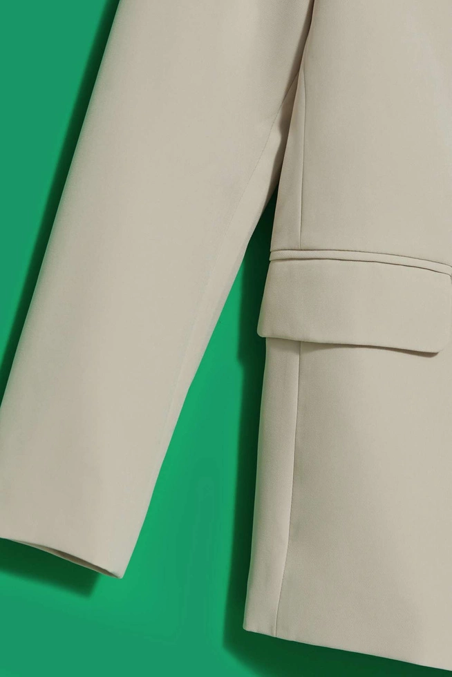 Jednorzędowa gładka marynarka piaskowa