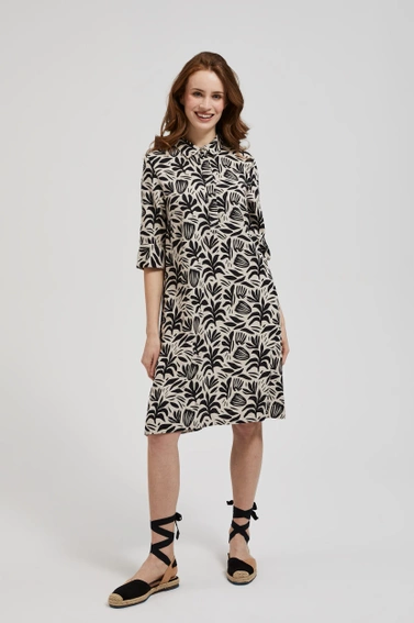 Sukienka z dekoltem zapinanym na guziki beżowa