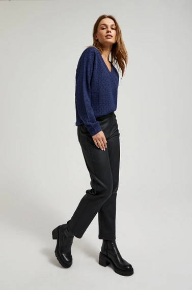 Woskowane spodnie z prostymi nogawkami czarne