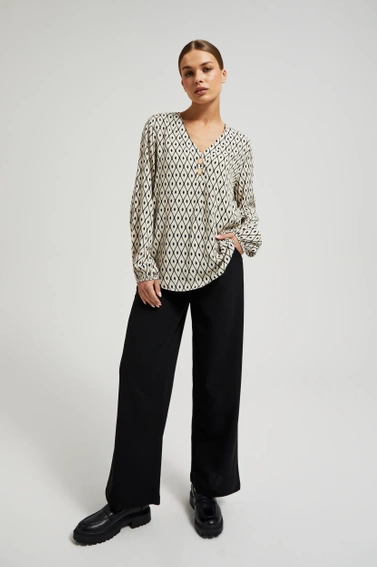 Koszula ze wzorem i ozdobnymi guzikami