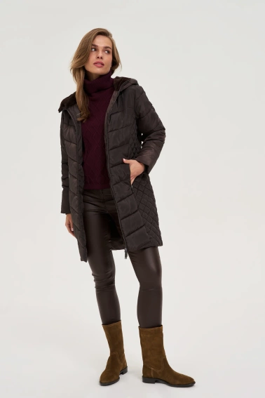 Kurtka z ocieplanym kapturem brązowa