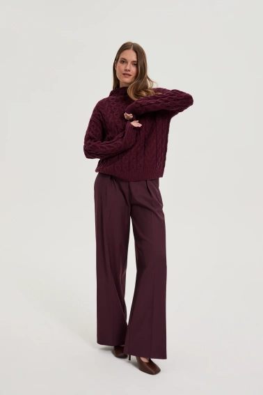 Spodnie w kant z paskiem burgundowe