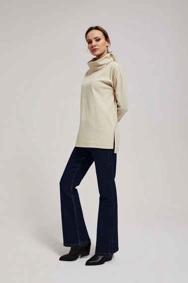 Bluza z szerokim golfem piaskowa