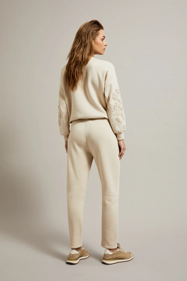 Spodnie dresowe beżowe